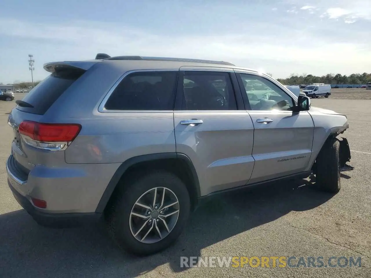 3 Photograph of a damaged car 1C4RJFBG3KC804361 JEEP GRAND CHER 2019
