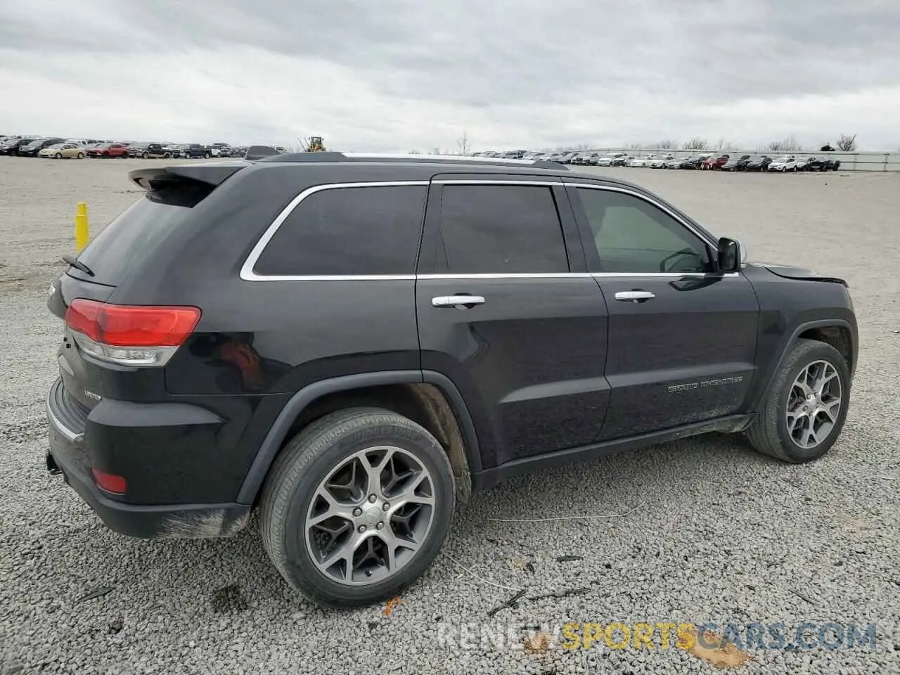 3 Photograph of a damaged car 1C4RJFBG4KC574460 JEEP GRAND CHER 2019