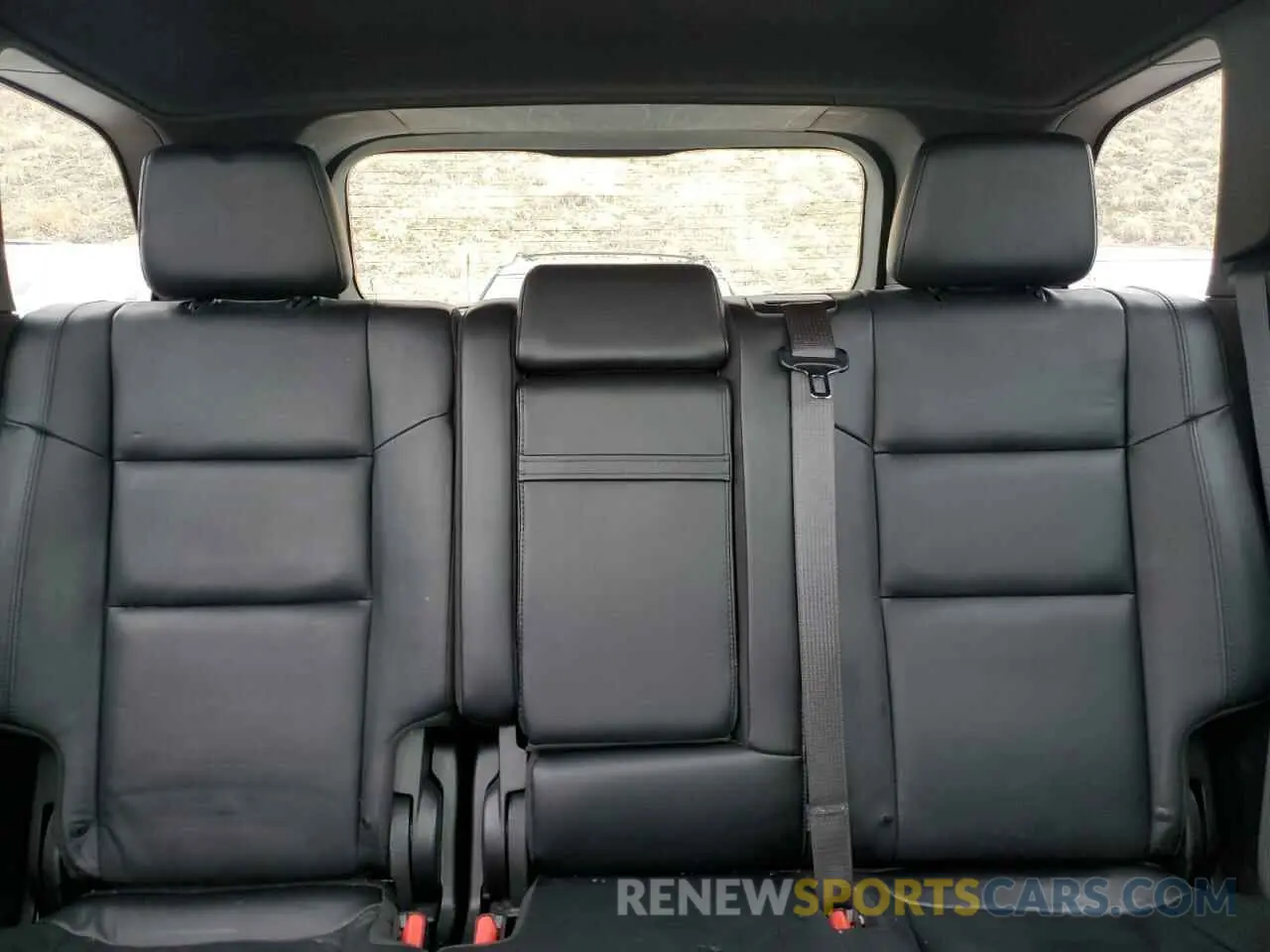 10 Photograph of a damaged car 1C4RJFBG4KC612317 JEEP GRAND CHER 2019