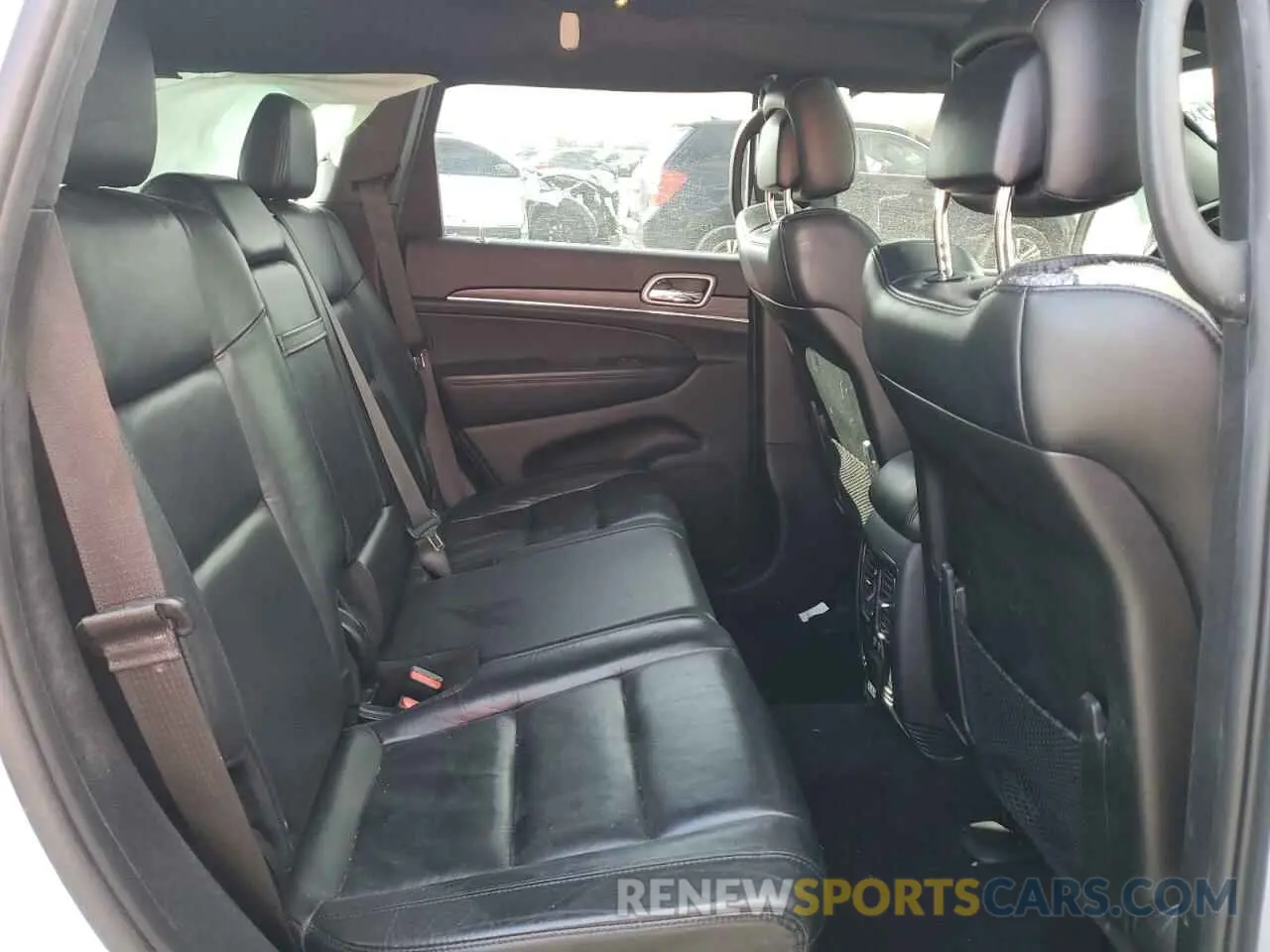 12 Photograph of a damaged car 1C4RJFBG4KC640683 JEEP GRAND CHER 2019