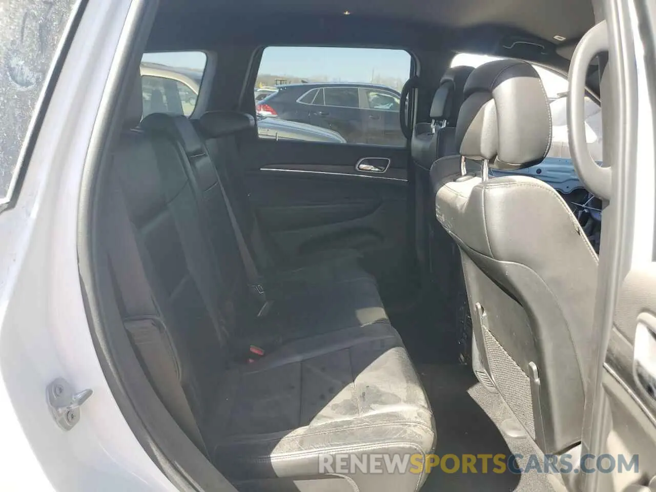 11 Photograph of a damaged car 1C4RJFBG4KC720288 JEEP GRAND CHER 2019