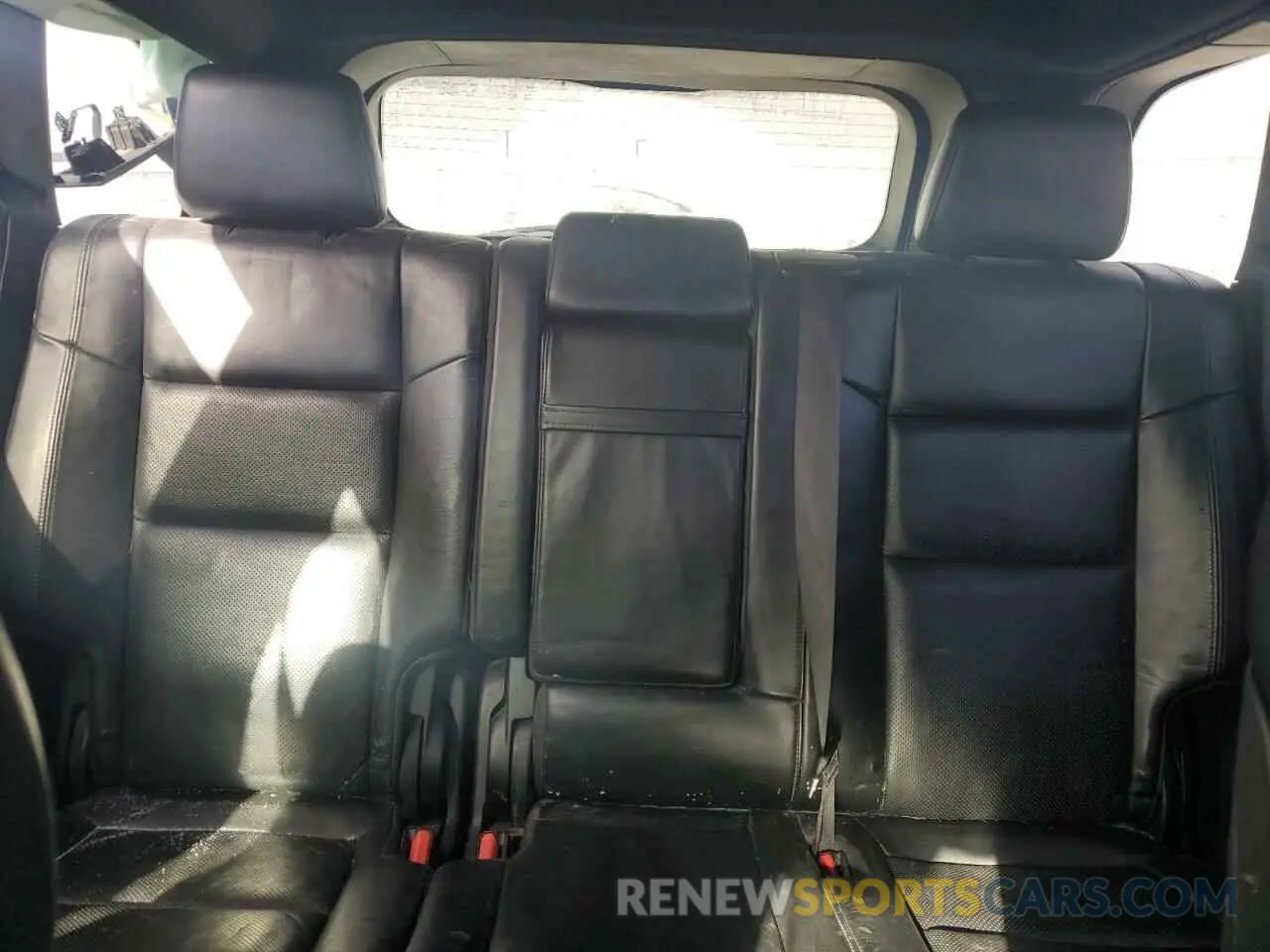 10 Photograph of a damaged car 1C4RJFBG4KC772536 JEEP GRAND CHER 2019
