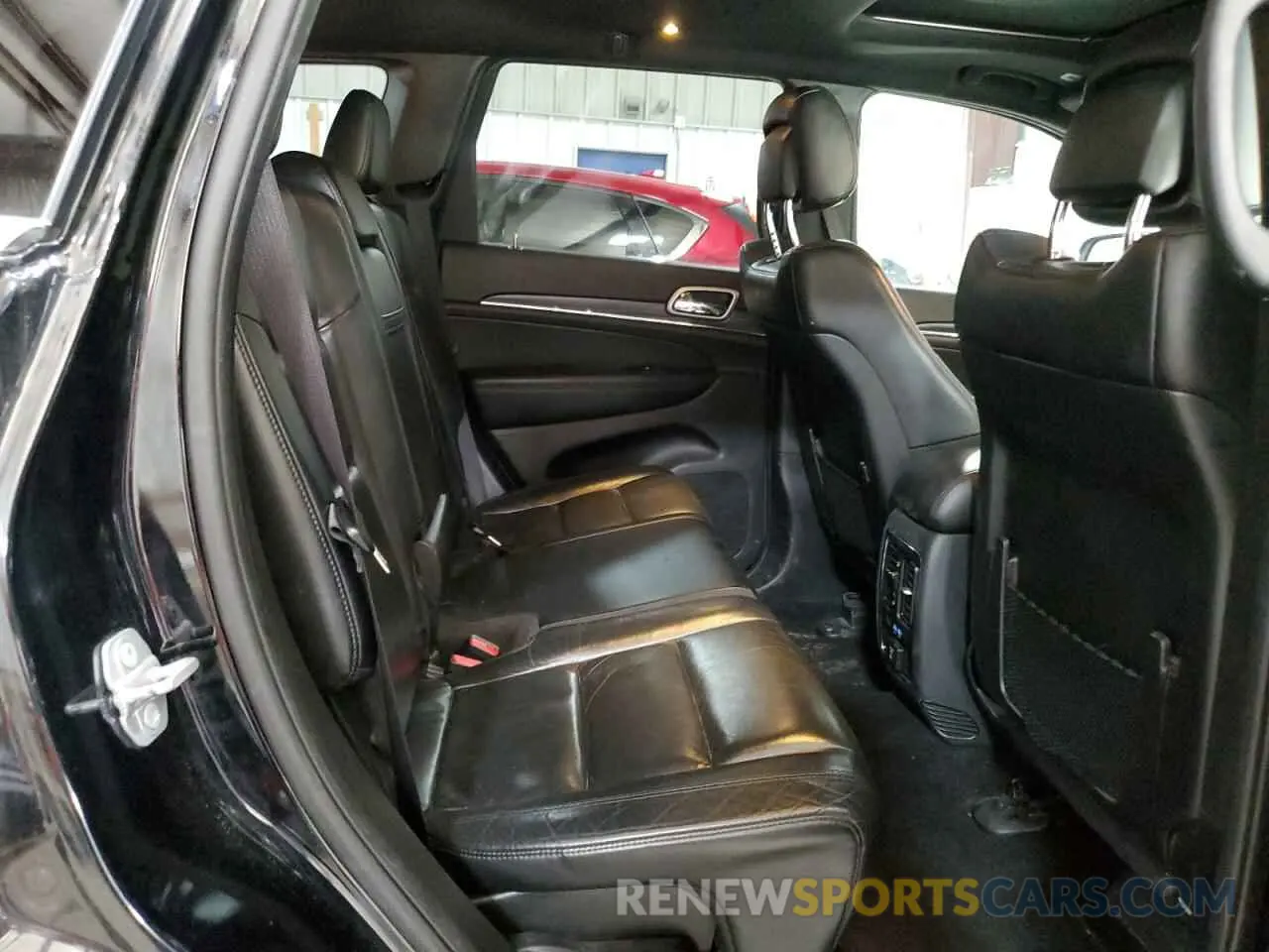 11 Photograph of a damaged car 1C4RJFBG4KC803915 JEEP GRAND CHER 2019