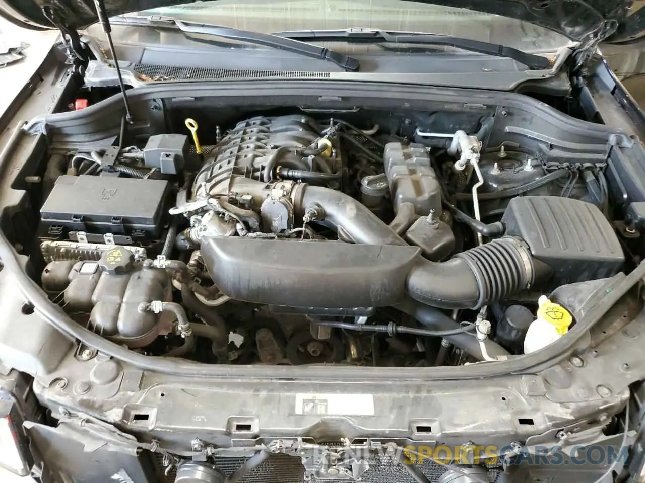 12 Photograph of a damaged car 1C4RJFBG4KC803915 JEEP GRAND CHER 2019