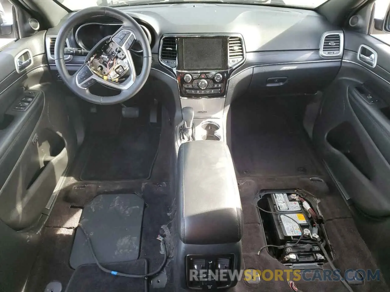 8 Photograph of a damaged car 1C4RJFBG5KC537742 JEEP GRAND CHER 2019
