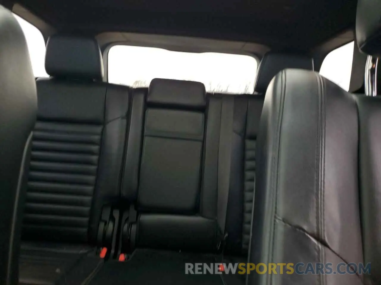 10 Photograph of a damaged car 1C4RJFBG5KC618191 JEEP GRAND CHER 2019