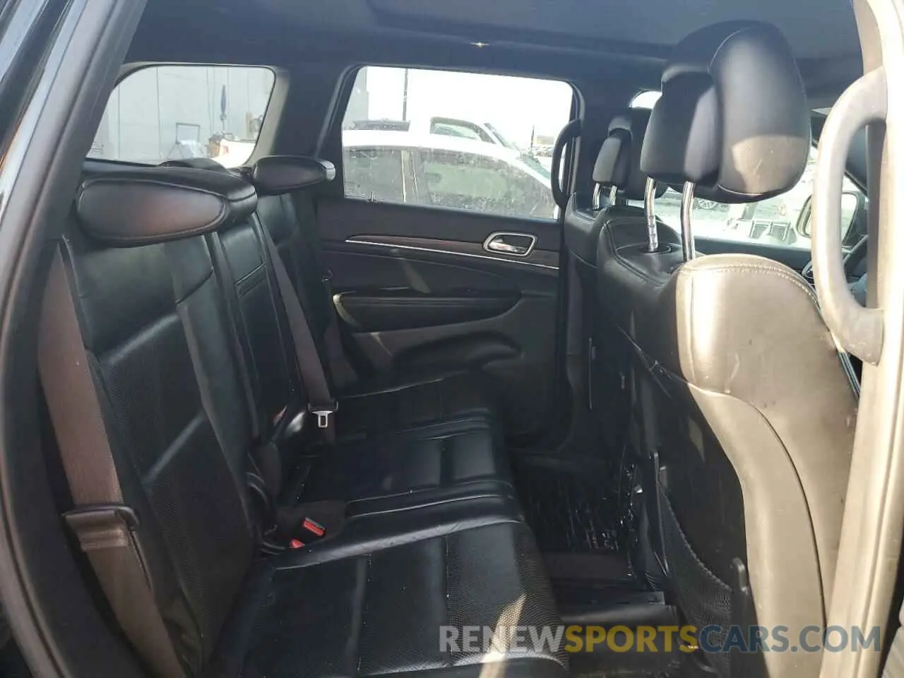 11 Photograph of a damaged car 1C4RJFBG5KC713687 JEEP GRAND CHER 2019