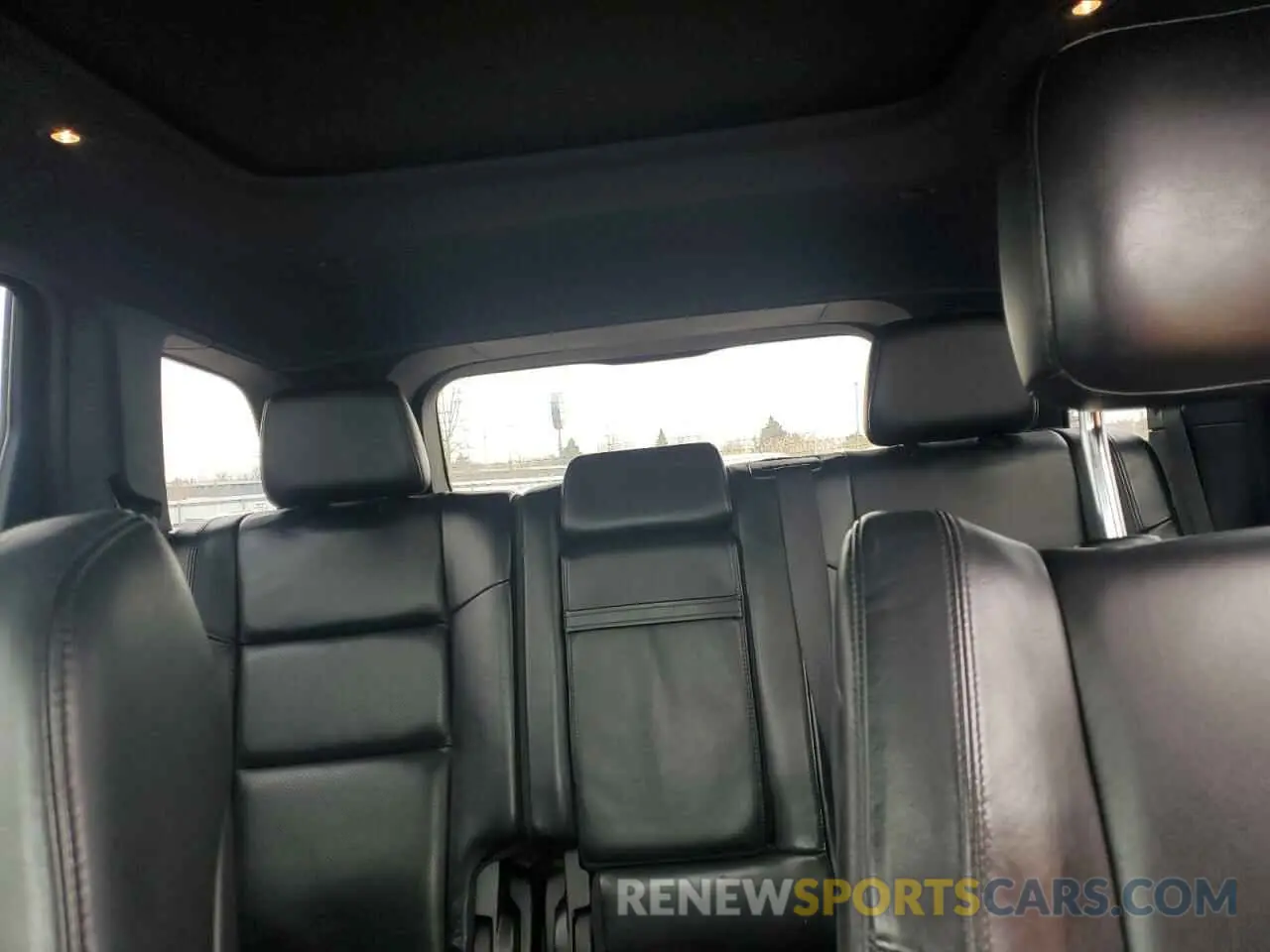 10 Photograph of a damaged car 1C4RJFBG5KC740274 JEEP GRAND CHER 2019