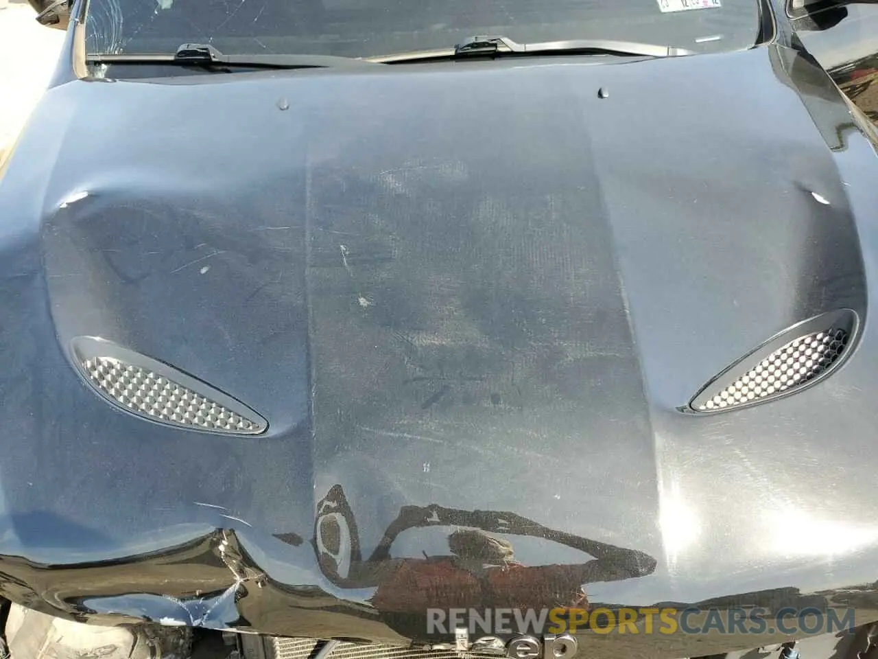 12 Photograph of a damaged car 1C4RJFBG7KC669000 JEEP GRAND CHER 2019