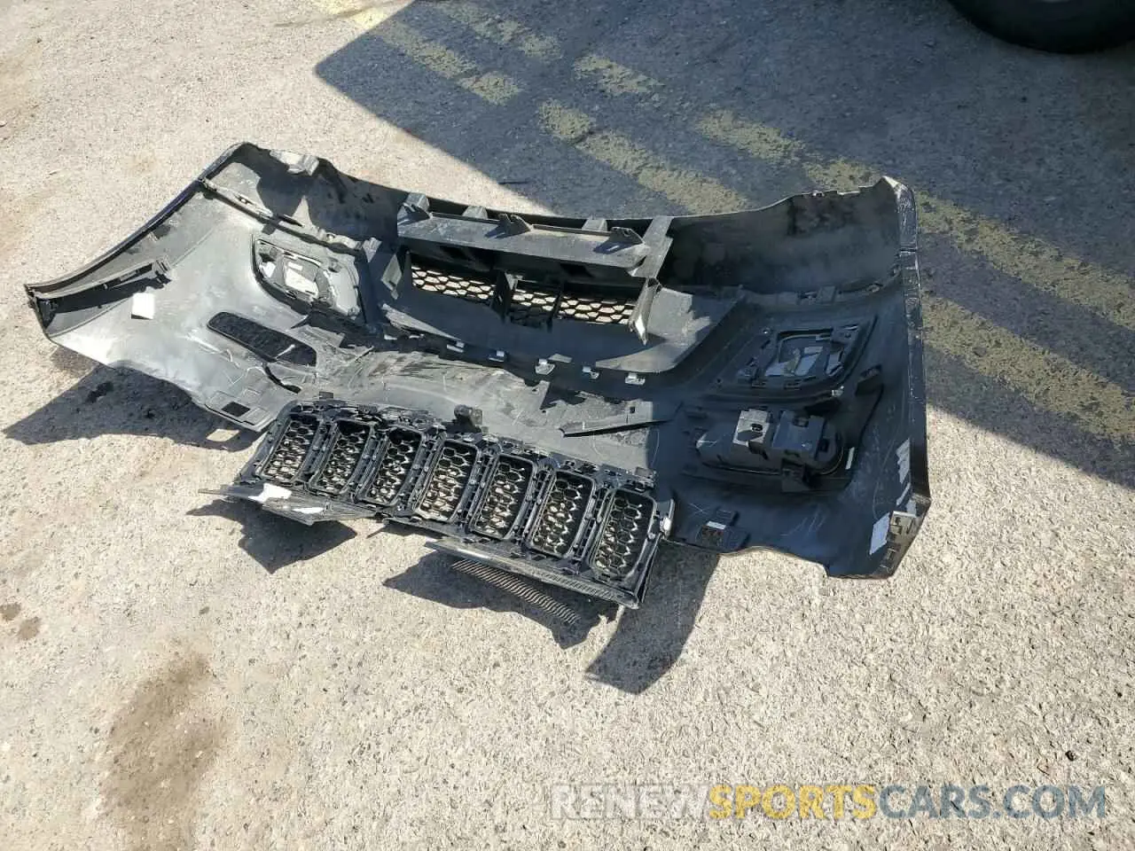 14 Photograph of a damaged car 1C4RJFBG7KC669000 JEEP GRAND CHER 2019