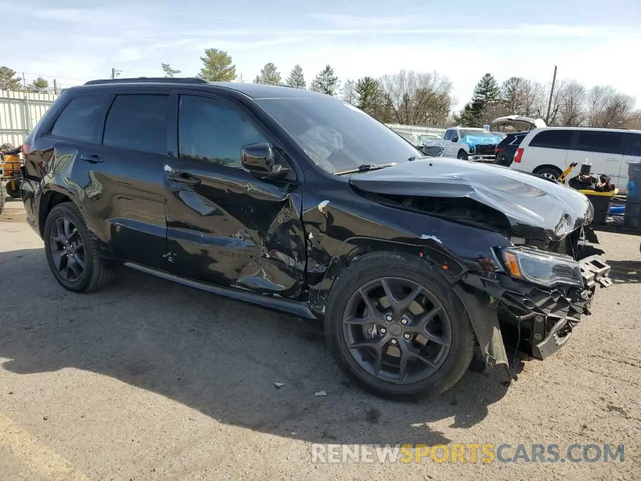 4 Photograph of a damaged car 1C4RJFBG7KC669000 JEEP GRAND CHER 2019