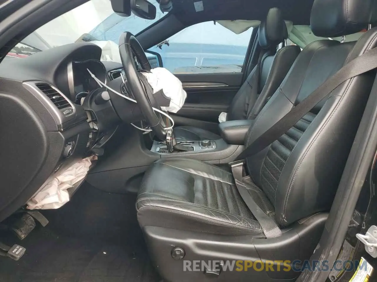 7 Photograph of a damaged car 1C4RJFBG7KC669000 JEEP GRAND CHER 2019
