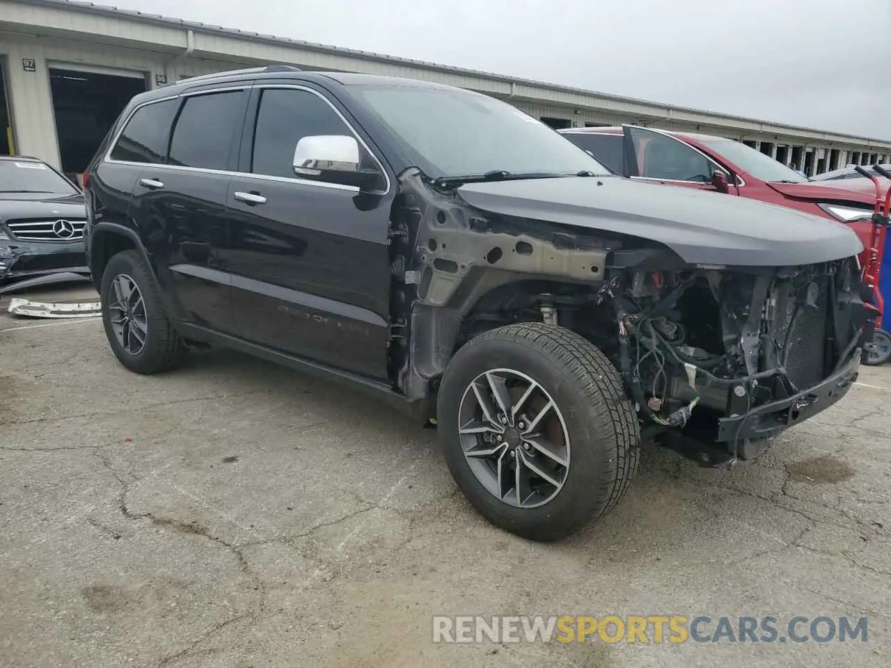 4 Photograph of a damaged car 1C4RJFBG8KC568886 JEEP GRAND CHER 2019