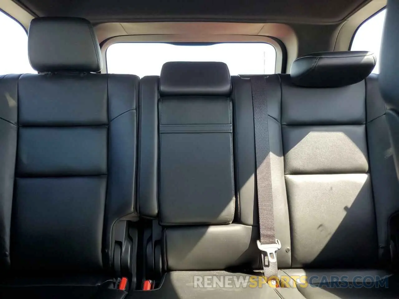 10 Photograph of a damaged car 1C4RJFBG8KC810415 JEEP GRAND CHER 2019