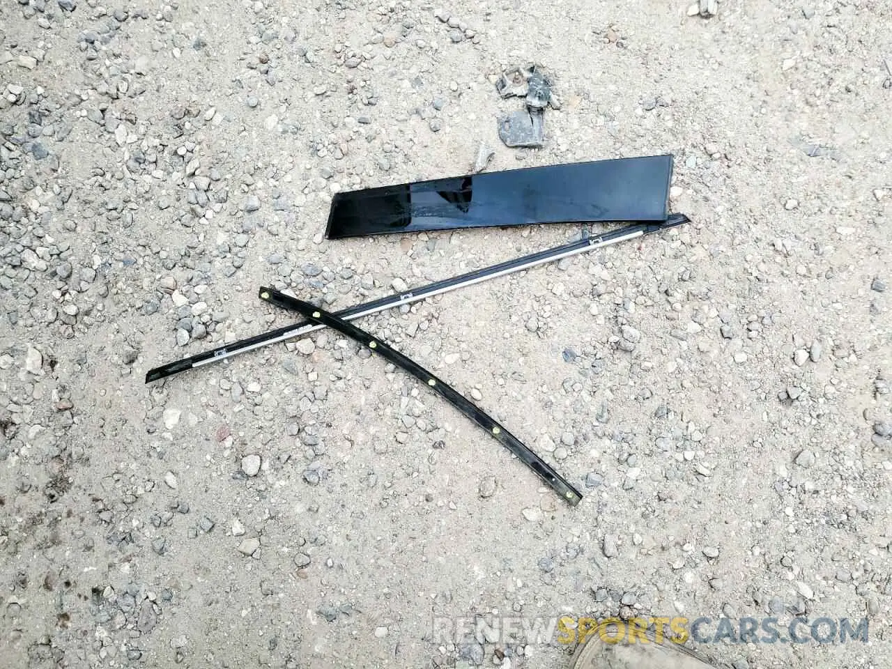 12 Photograph of a damaged car 1C4RJFBG9KC765582 JEEP GRAND CHER 2019