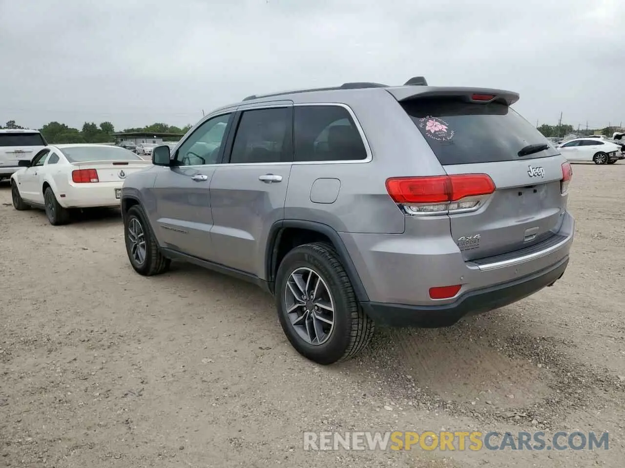 2 Photograph of a damaged car 1C4RJFBG9KC765582 JEEP GRAND CHER 2019