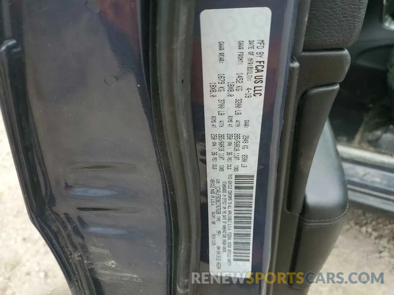 14 Photograph of a damaged car 1C4RJFBG9KC767638 JEEP GRAND CHER 2019