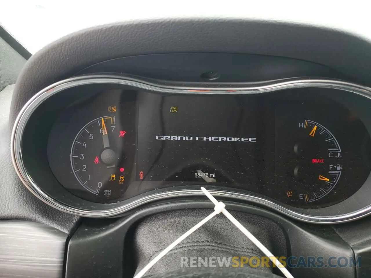 9 Photograph of a damaged car 1C4RJFBGXKC627484 JEEP GRAND CHER 2019
