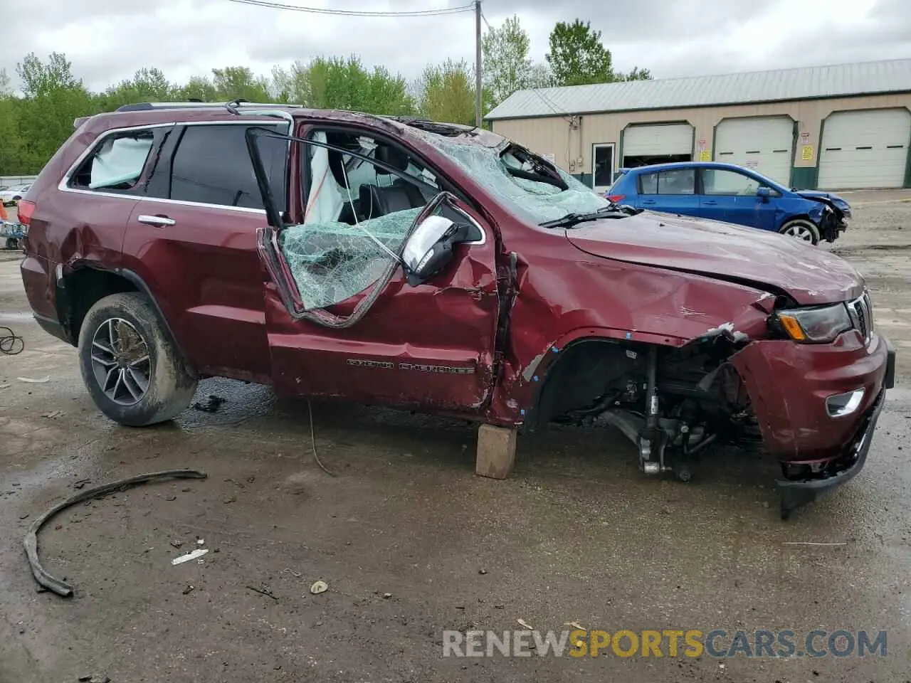 4 Photograph of a damaged car 1C4RJFBGXKC782777 JEEP GRAND CHER 2019
