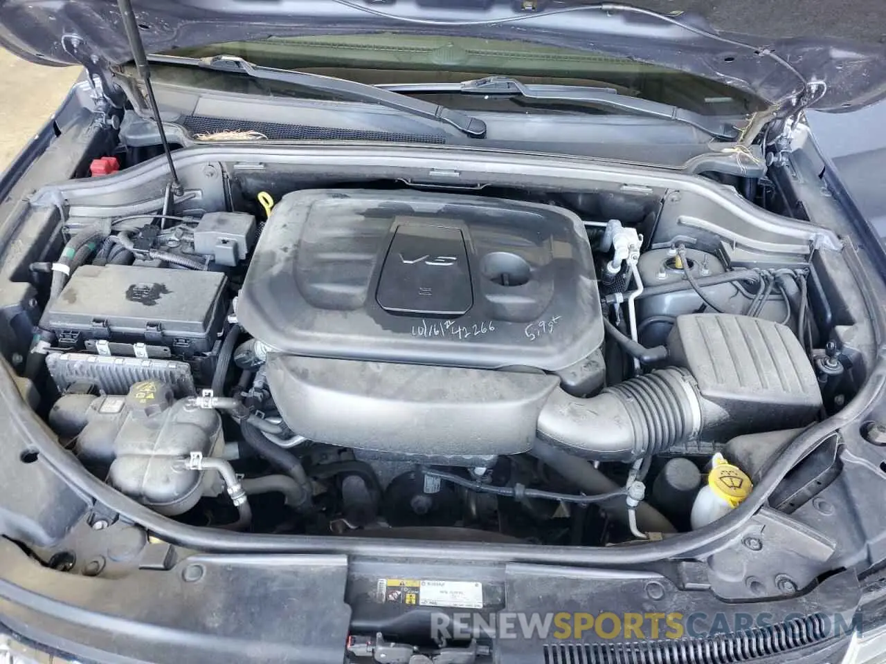 12 Photograph of a damaged car 1C4RJFCG2KC704332 JEEP GRAND CHER 2019