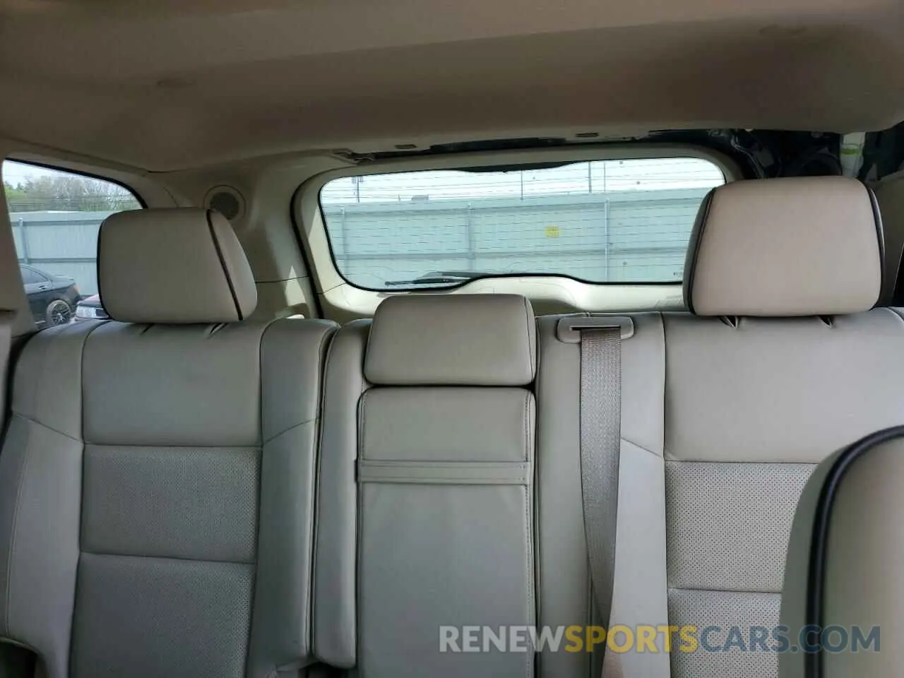 10 Photograph of a damaged car 1C4RJFCG2KC728338 JEEP GRAND CHER 2019