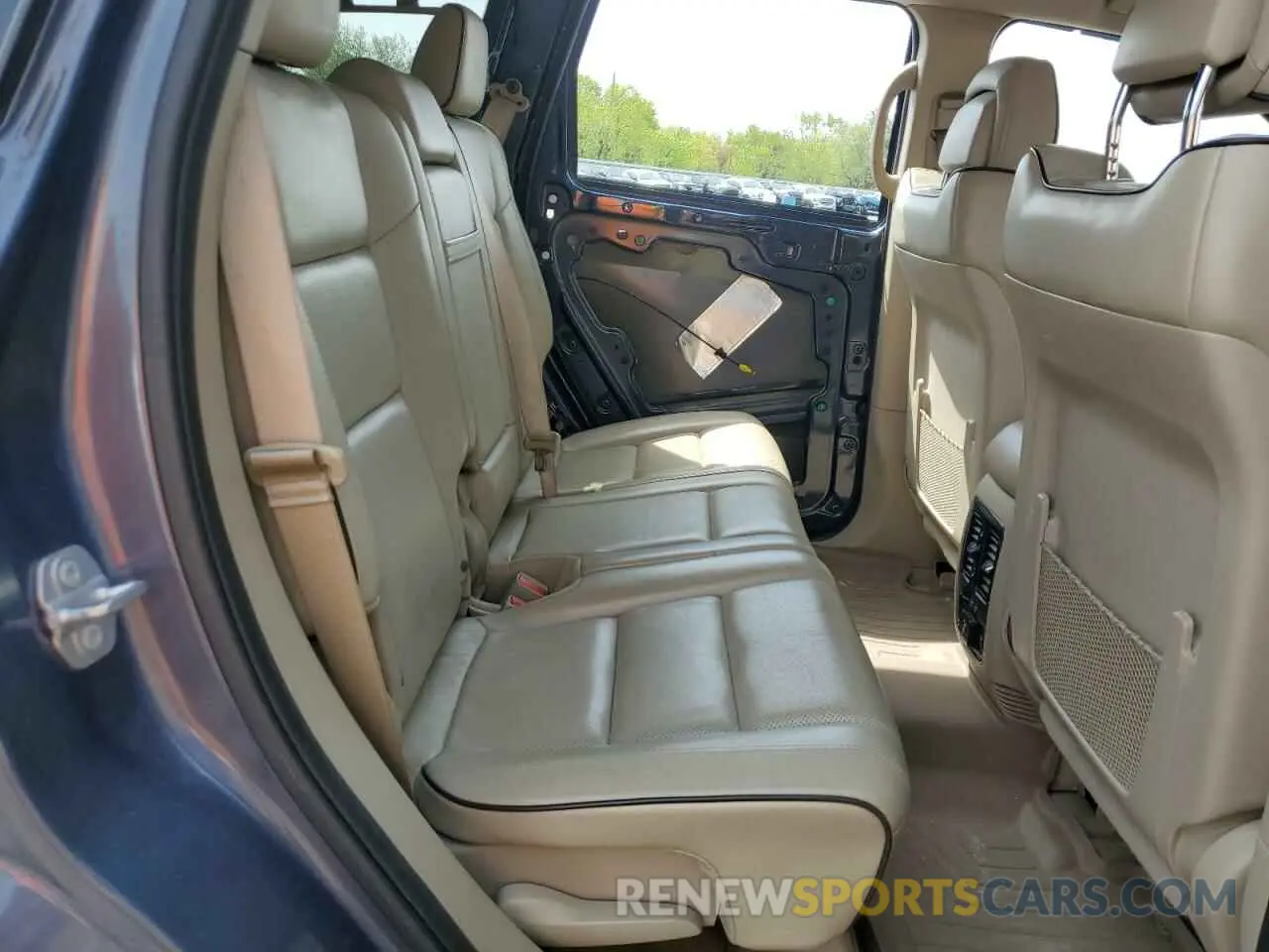 11 Photograph of a damaged car 1C4RJFCG2KC728338 JEEP GRAND CHER 2019