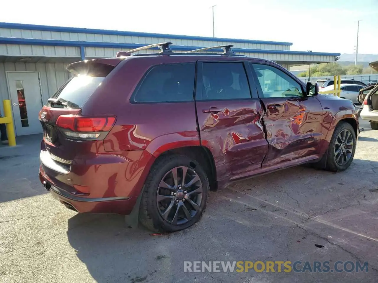 3 Photograph of a damaged car 1C4RJFCG4KC565675 JEEP GRAND CHER 2019