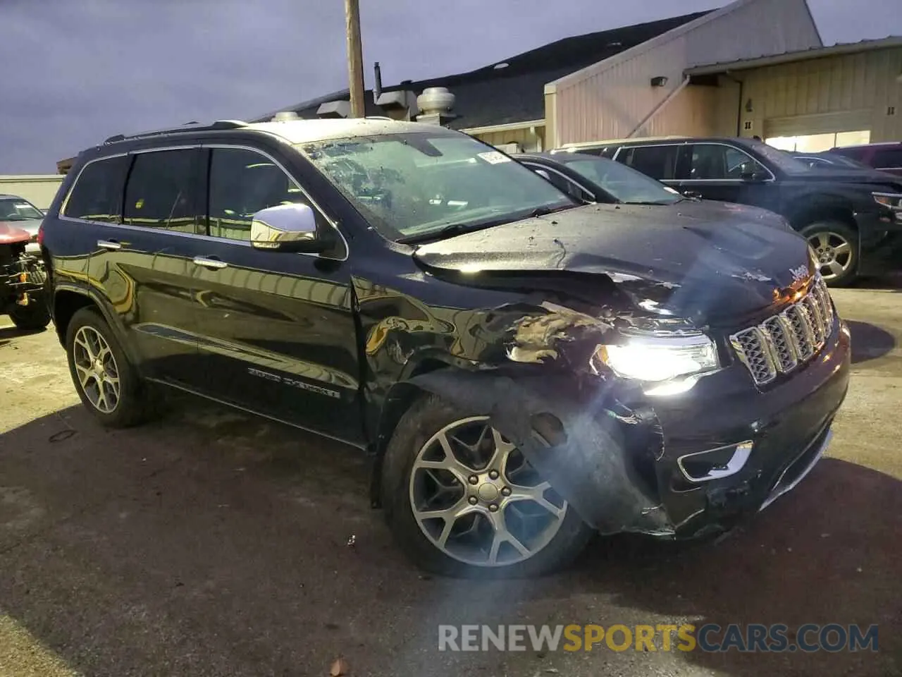 4 Photograph of a damaged car 1C4RJFCG4KC603406 JEEP GRAND CHER 2019