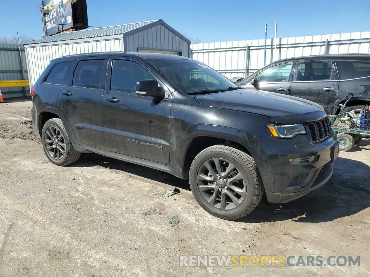 4 Photograph of a damaged car 1C4RJFCG5KC639198 JEEP GRAND CHER 2019