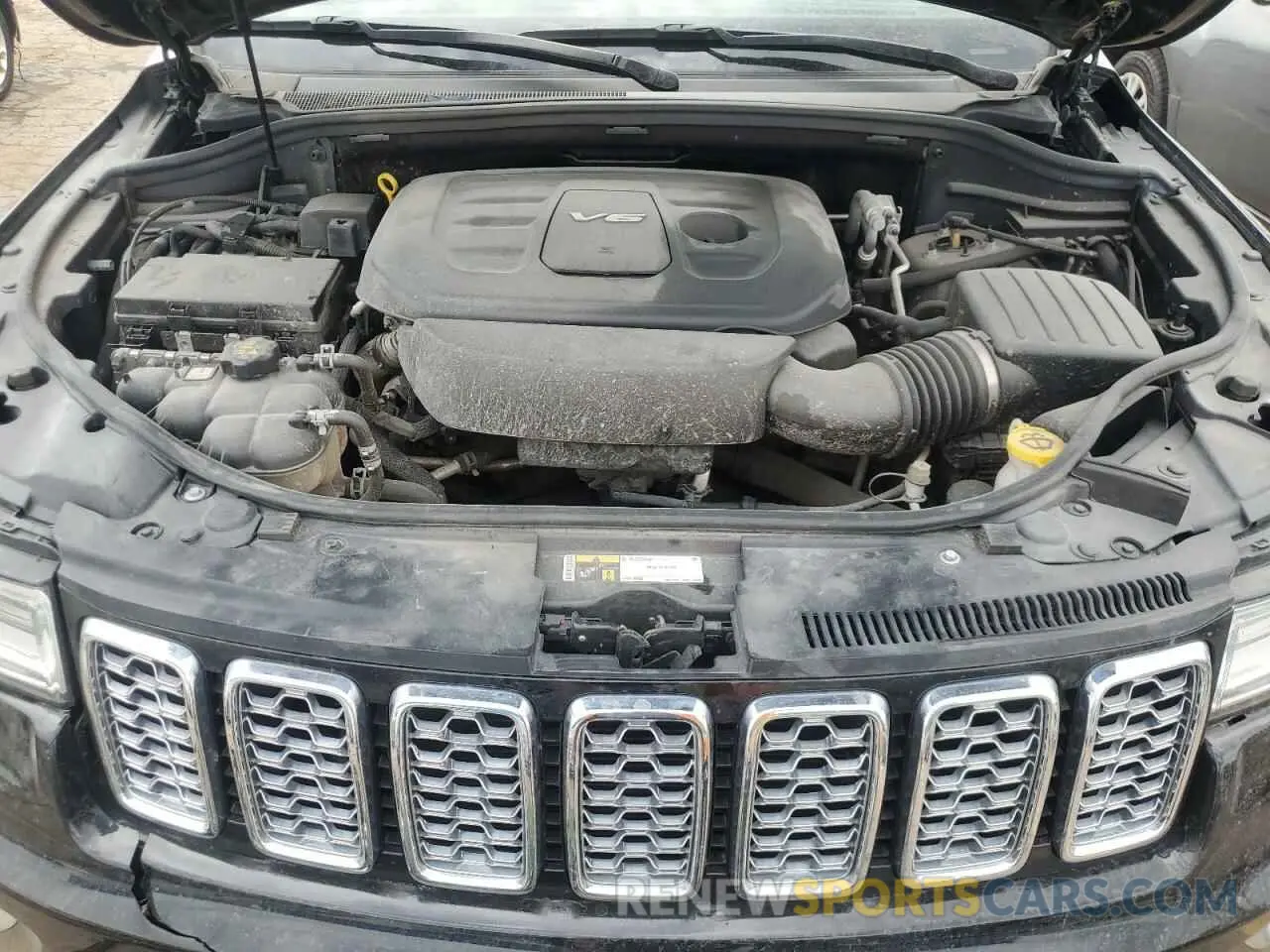 12 Photograph of a damaged car 1C4RJFCG9KC569799 JEEP GRAND CHER 2019