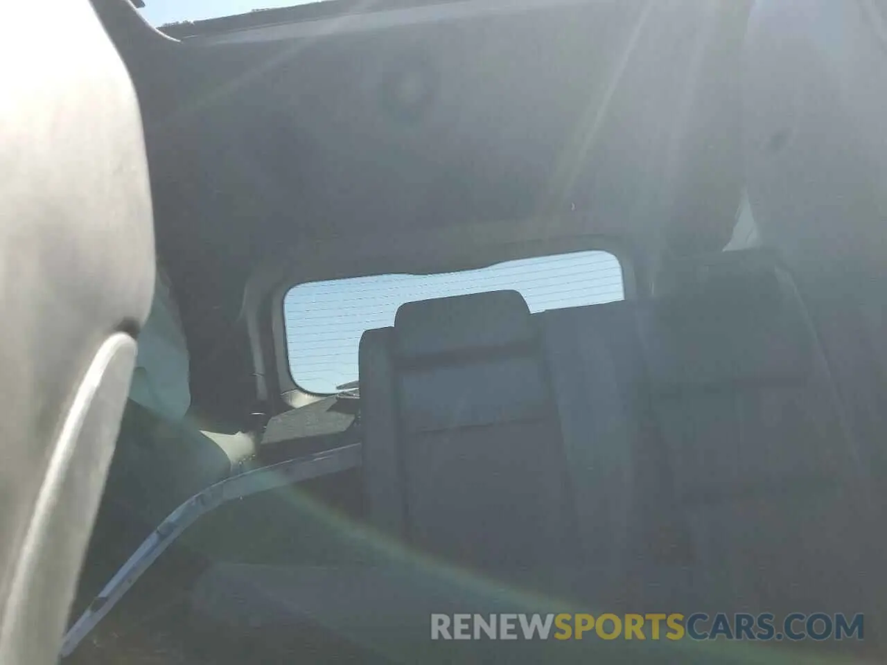 10 Photograph of a damaged car 1C4RJFCT3KC636233 JEEP GRAND CHER 2019