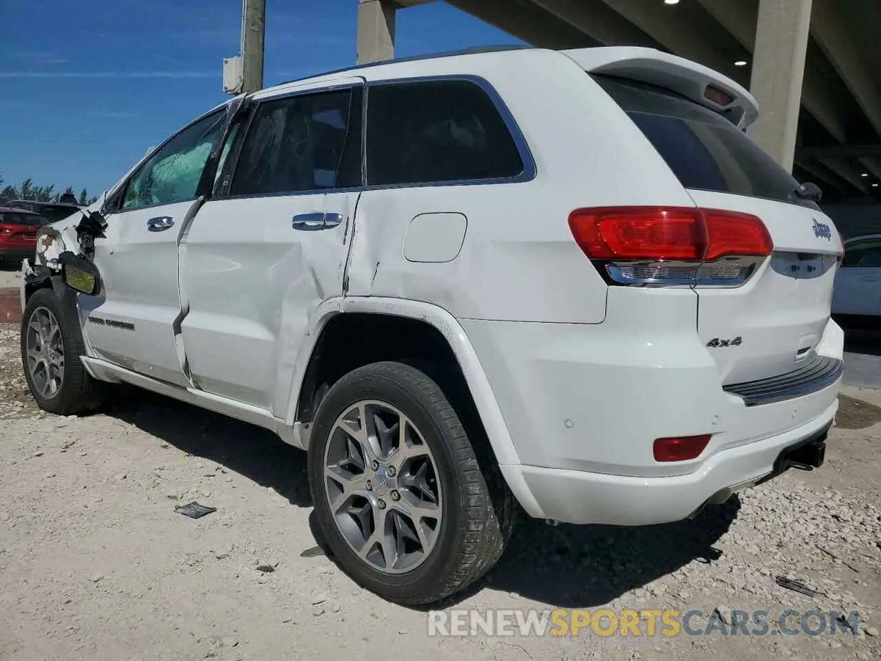 2 Photograph of a damaged car 1C4RJFCT3KC636233 JEEP GRAND CHER 2019