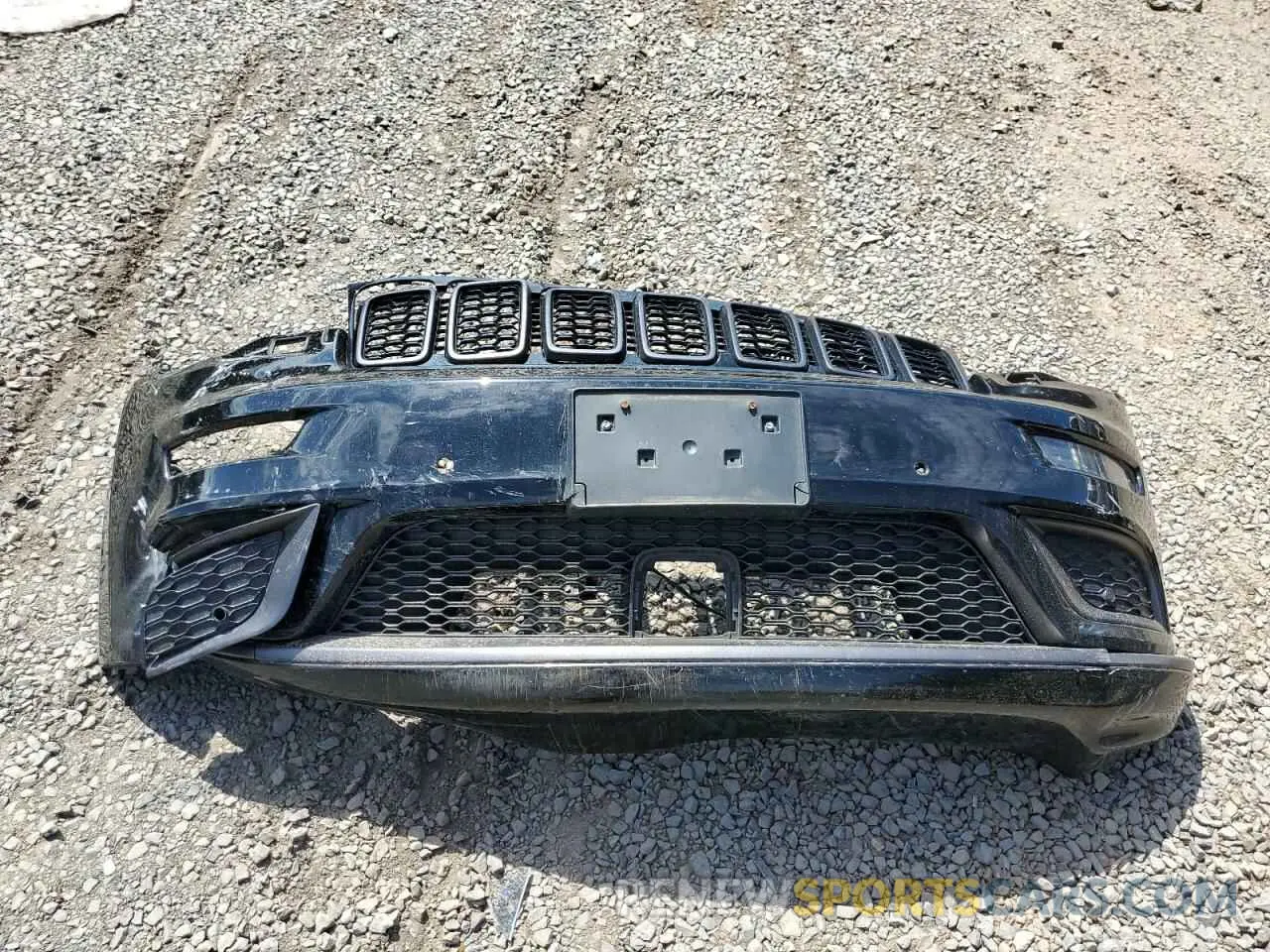 13 Photograph of a damaged car 1C4RJFCT8KC764113 JEEP GRAND CHER 2019