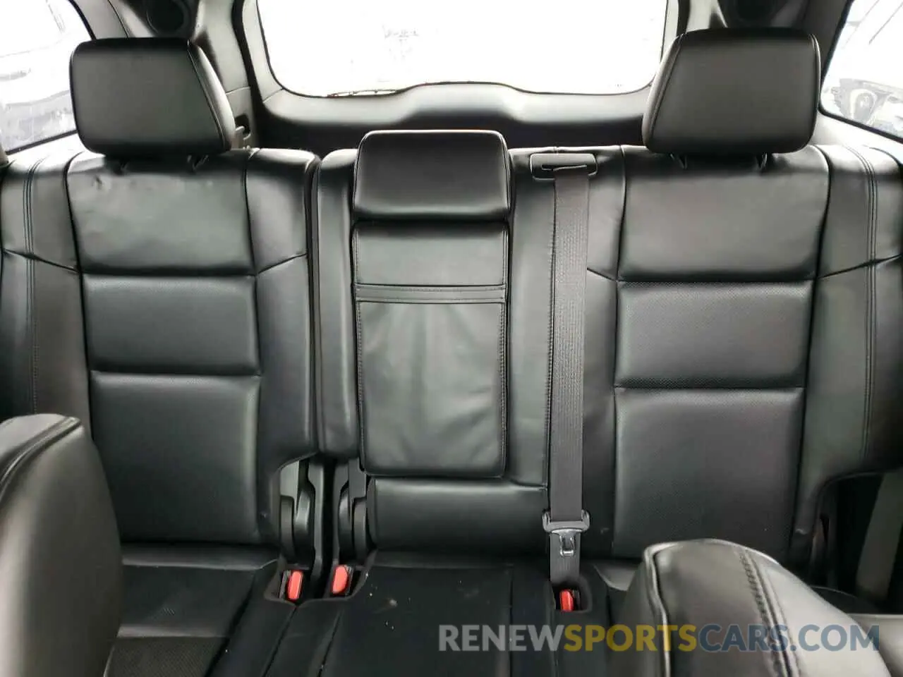 10 Photograph of a damaged car 1C4RJFCT9KC670838 JEEP GRAND CHER 2019