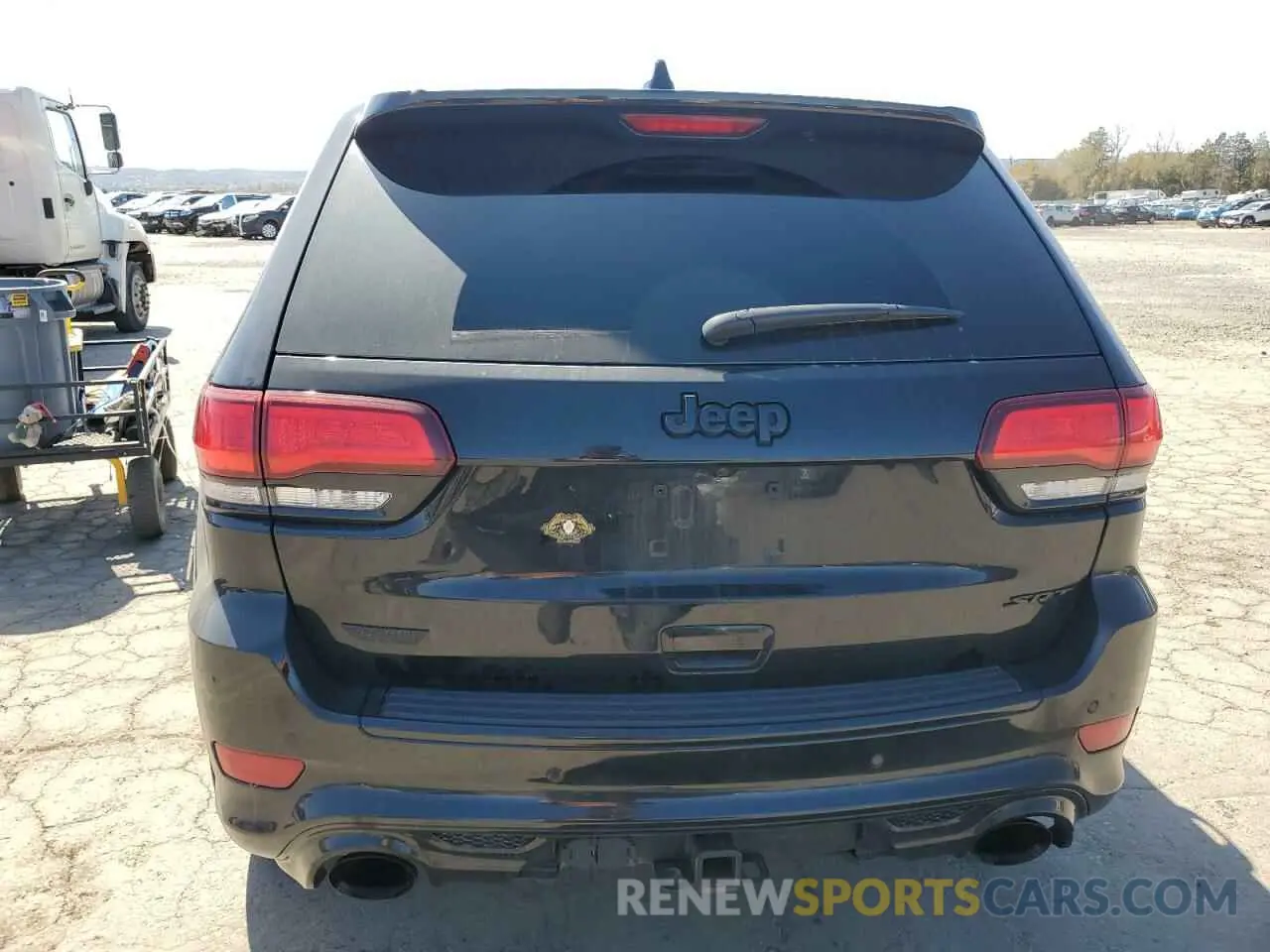 6 Photograph of a damaged car 1C4RJFDJ0KC774003 JEEP GRAND CHER 2019