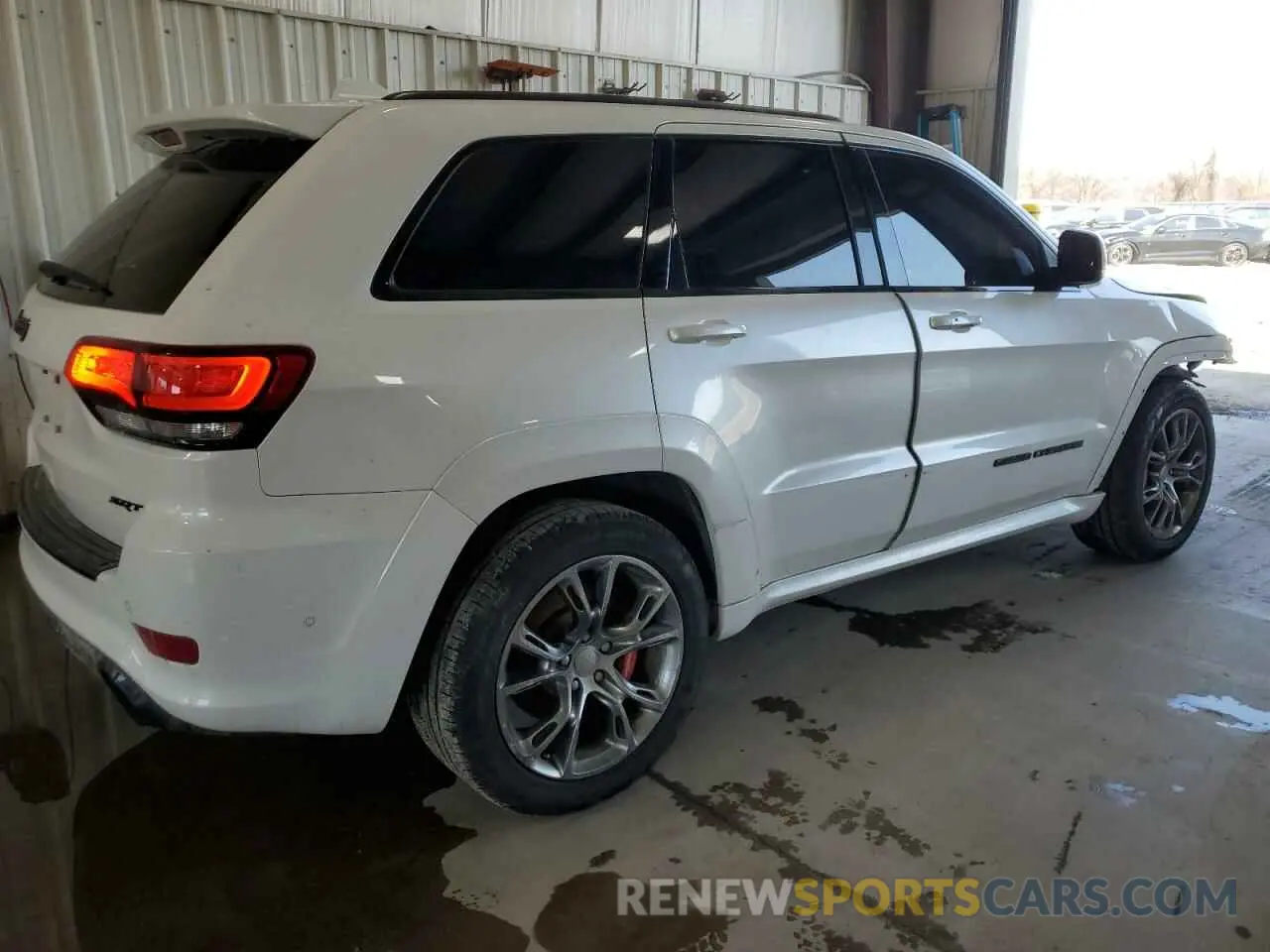 3 Photograph of a damaged car 1C4RJFDJ8KC684310 JEEP GRAND CHER 2019