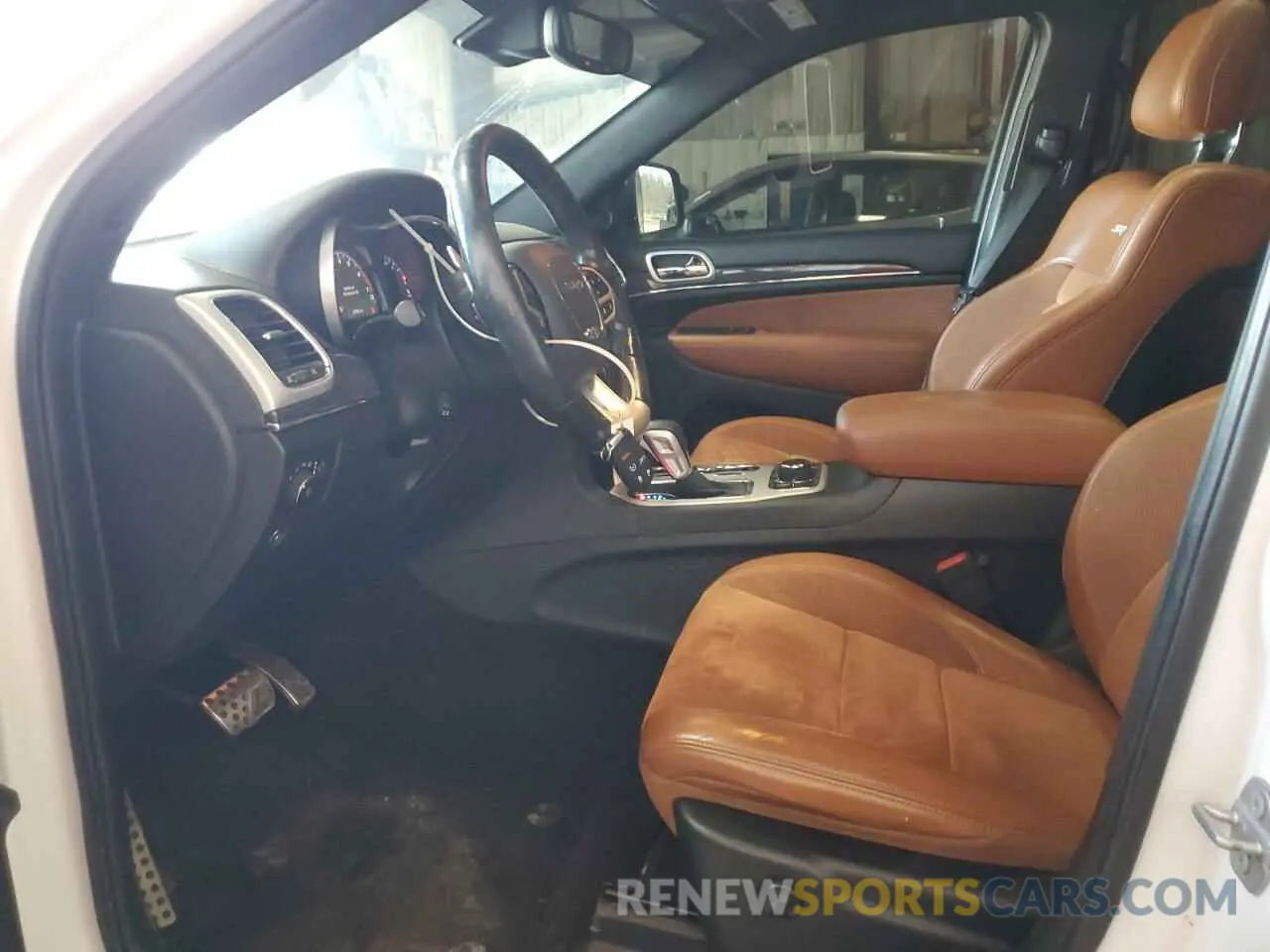 7 Photograph of a damaged car 1C4RJFDJ8KC684310 JEEP GRAND CHER 2019