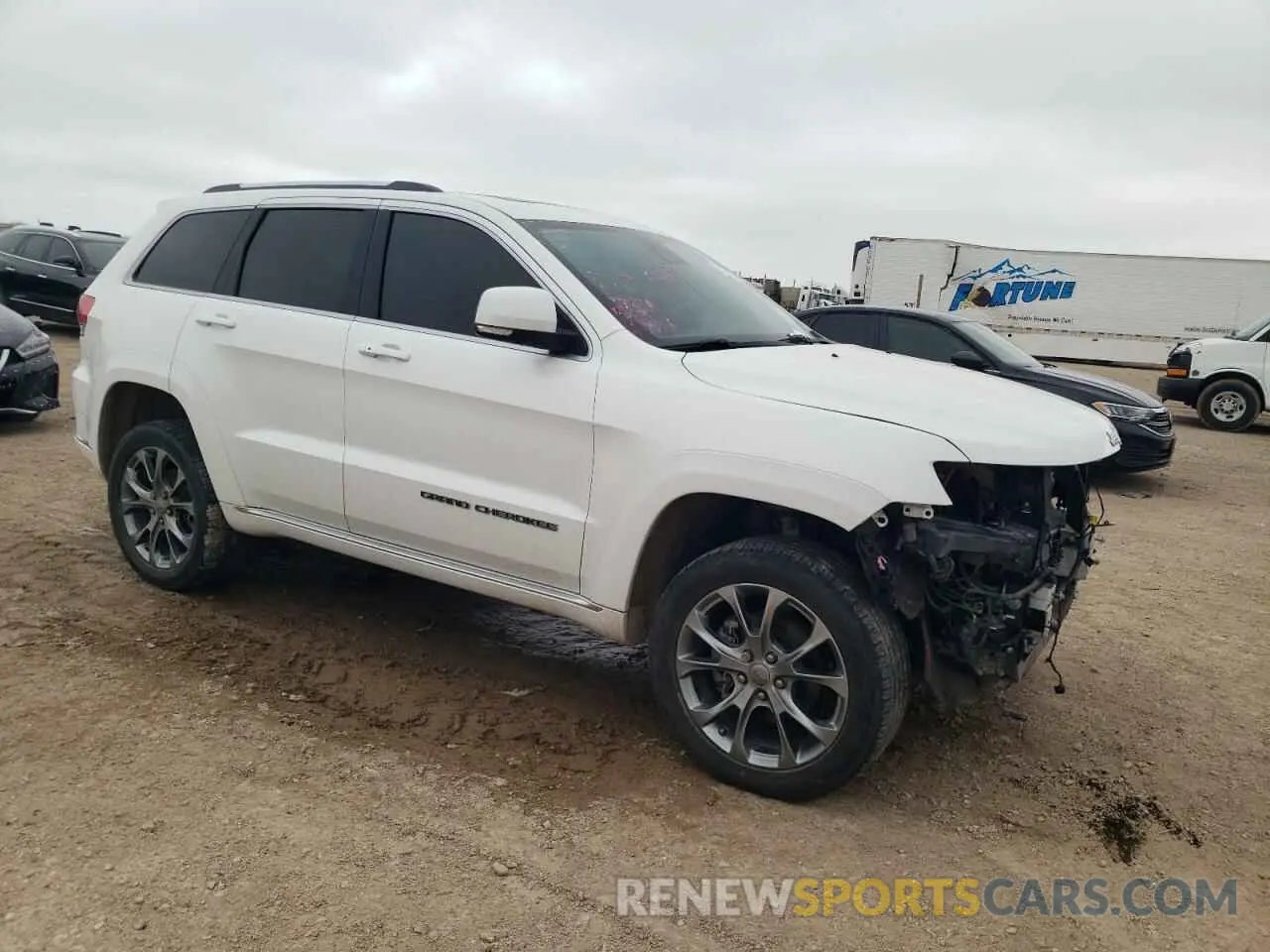4 Photograph of a damaged car 1C4RJFJG0KC830241 JEEP GRAND CHER 2019