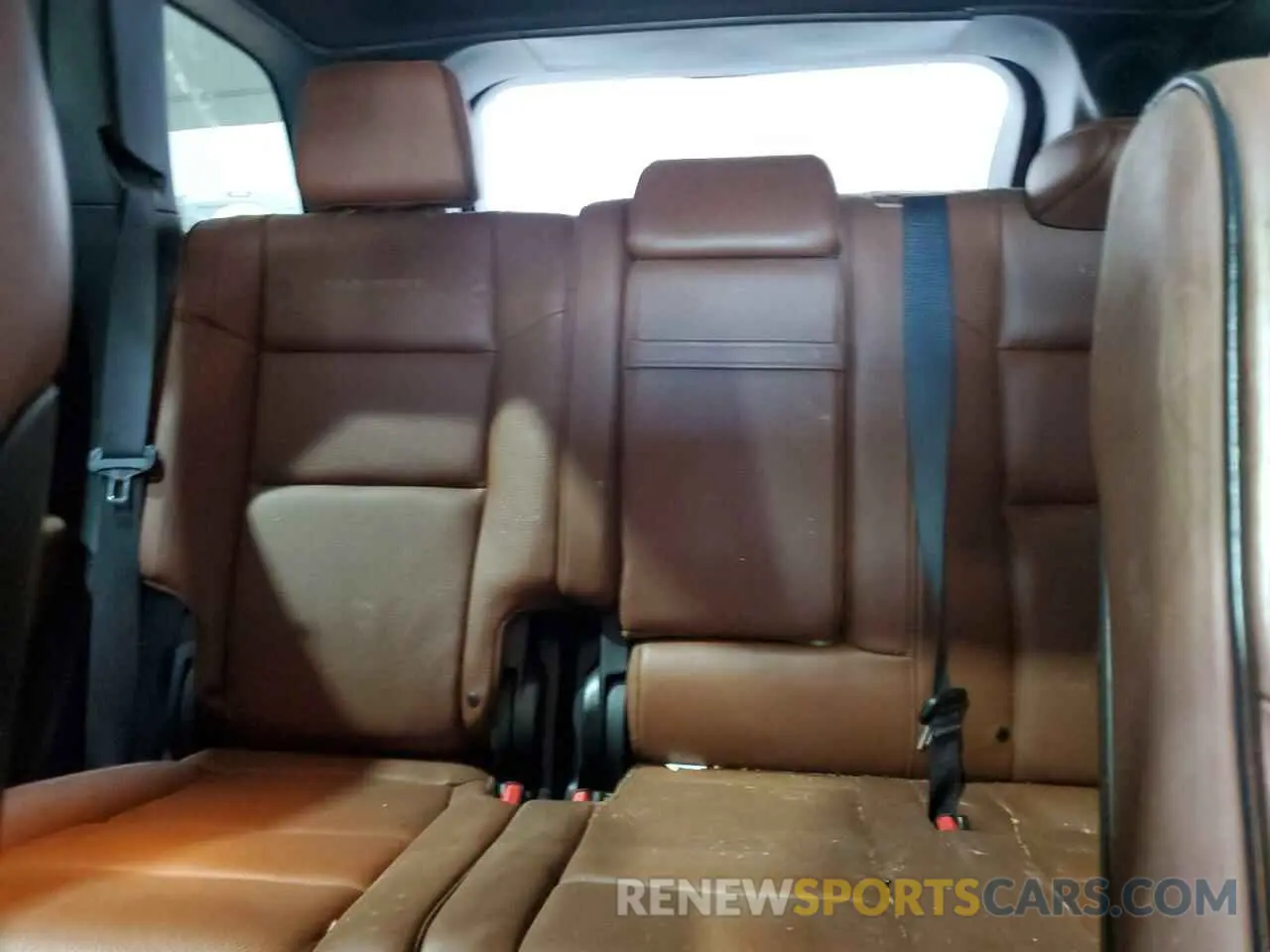 10 Photograph of a damaged car 1C4RJFJG3KC788762 JEEP GRAND CHER 2019