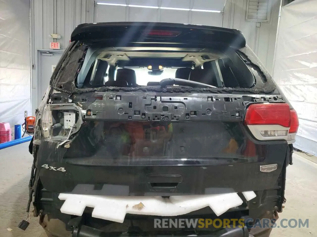6 Photograph of a damaged car 1C4RJFJG3KC788762 JEEP GRAND CHER 2019