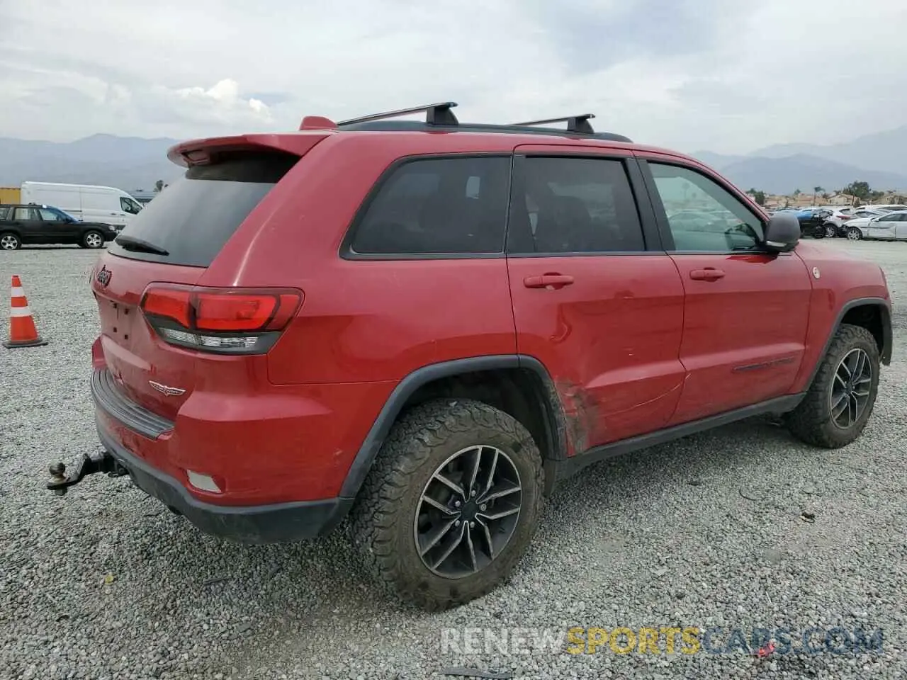 3 Photograph of a damaged car 1C4RJFLG1KC638601 JEEP GRAND CHER 2019