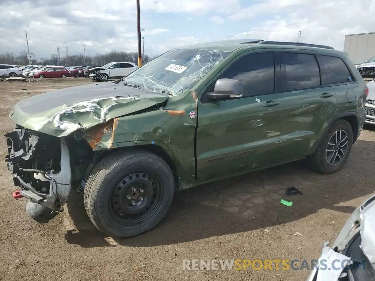 1 Photograph of a damaged car 1C4RJFLG1KC695400 JEEP GRAND CHER 2019