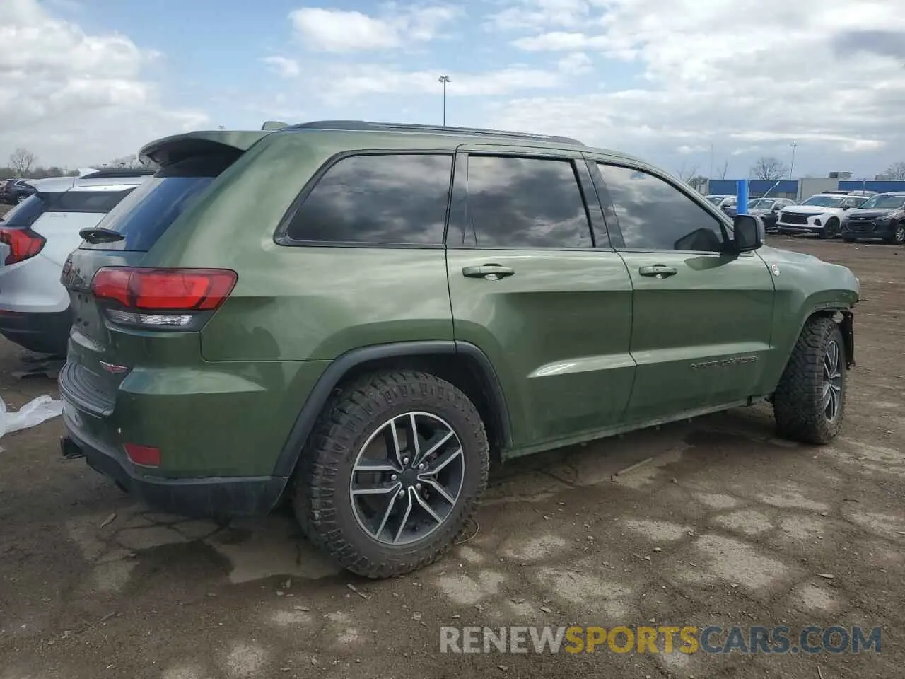 3 Photograph of a damaged car 1C4RJFLG1KC695400 JEEP GRAND CHER 2019
