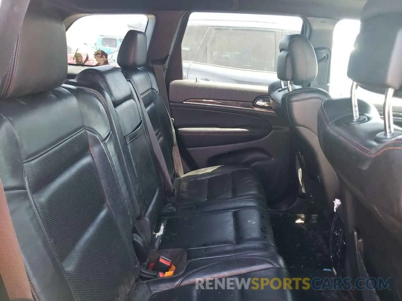 11 Photograph of a damaged car 1C4RJFLG1KC810528 JEEP GRAND CHER 2019