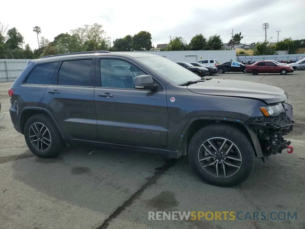 4 Photograph of a damaged car 1C4RJFLG5KC692712 JEEP GRAND CHER 2019