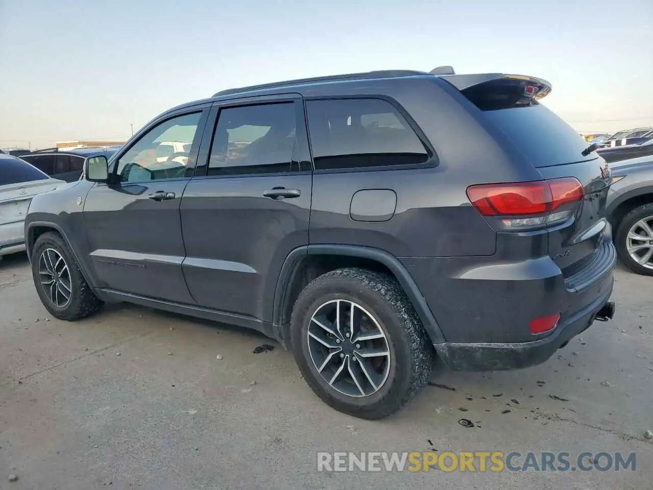 2 Photograph of a damaged car 1C4RJFLG9KC727851 JEEP GRAND CHER 2019