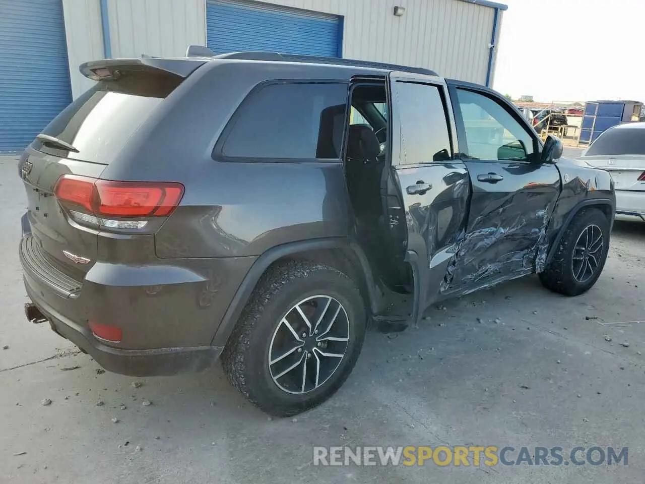 3 Photograph of a damaged car 1C4RJFLG9KC727851 JEEP GRAND CHER 2019
