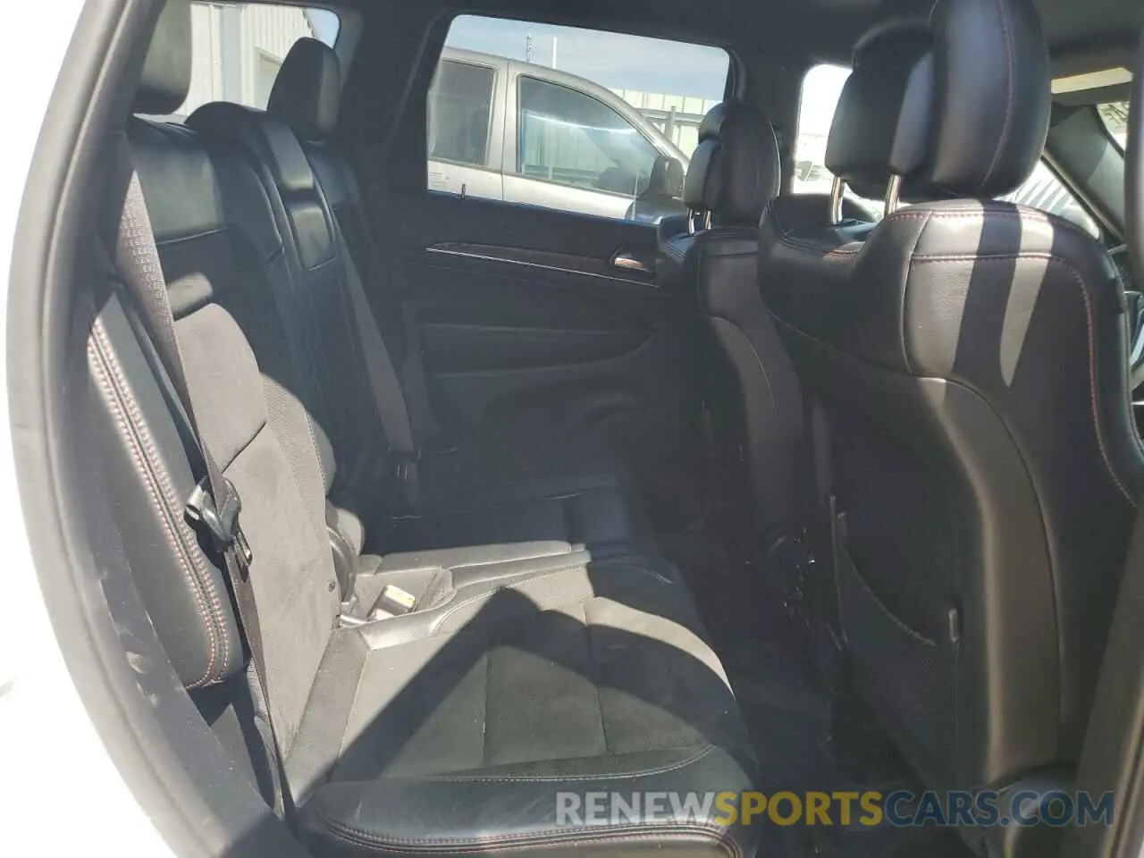 11 Photograph of a damaged car 1C4RJFLT5KC625573 JEEP GRAND CHER 2019