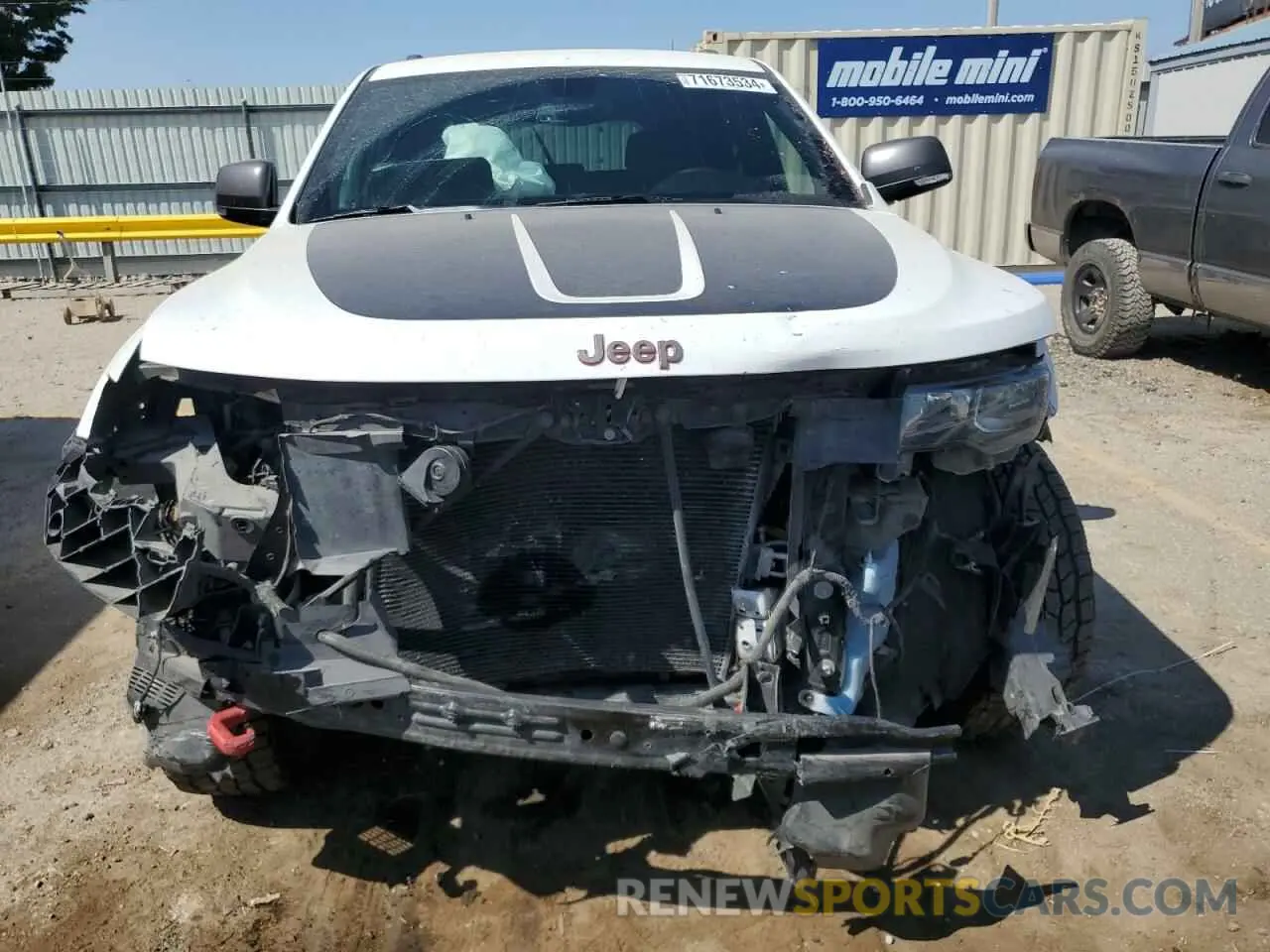 5 Photograph of a damaged car 1C4RJFLT5KC625573 JEEP GRAND CHER 2019