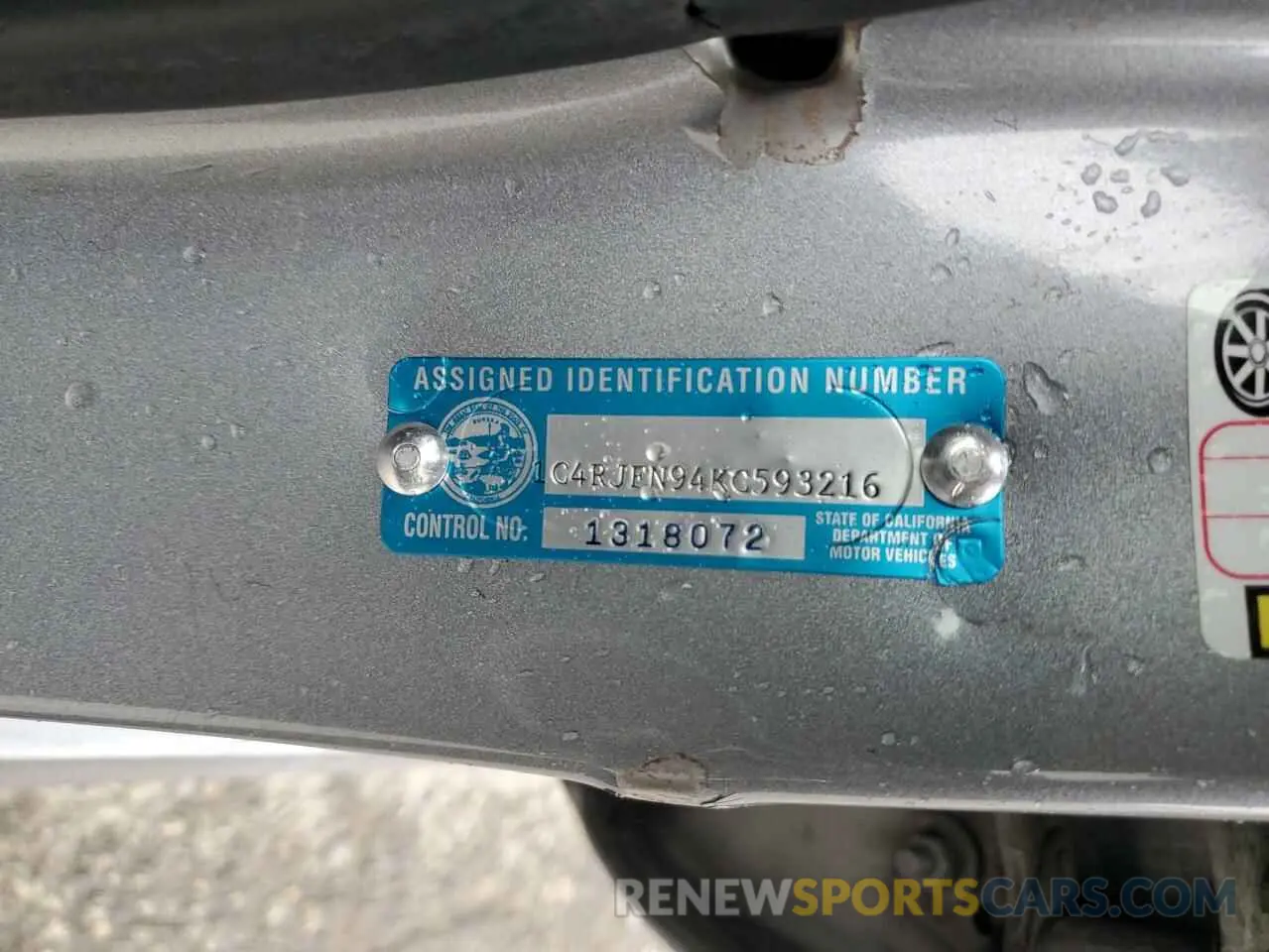 13 Photograph of a damaged car 1C4RJFN94KC593216 JEEP GRAND CHER 2019